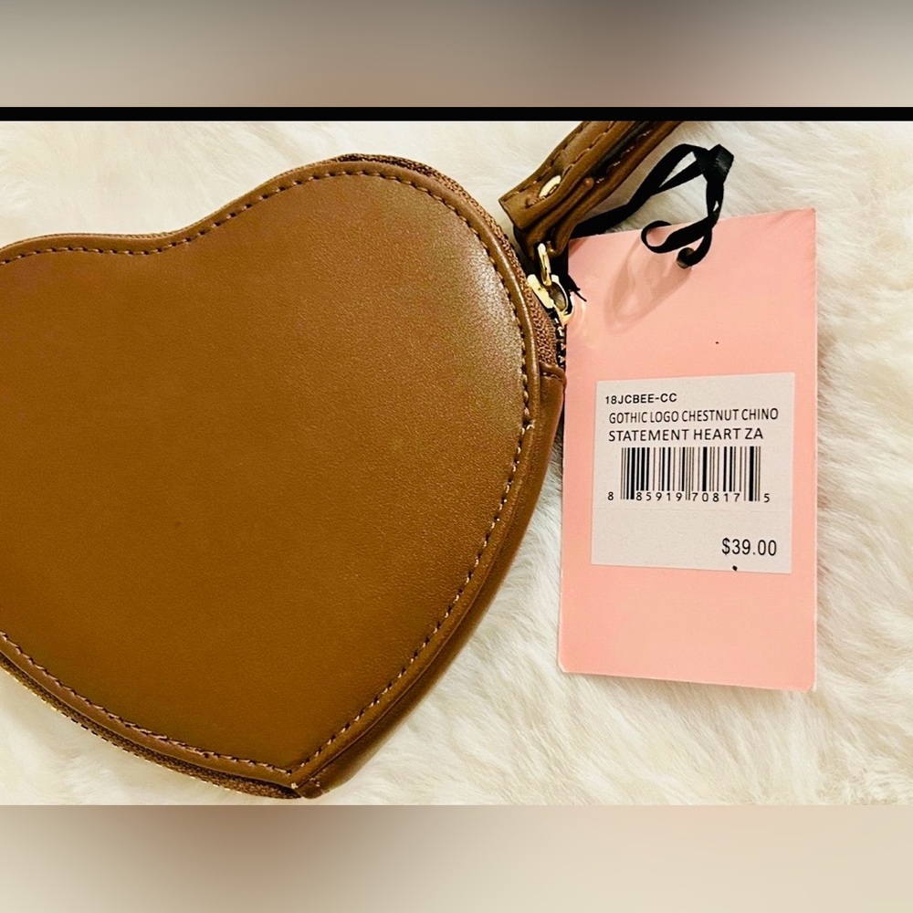 Juicy Couture Chestnut Brown Gold Statement heart wristlet - NWT MSRP $39 - Picture 3 of 4